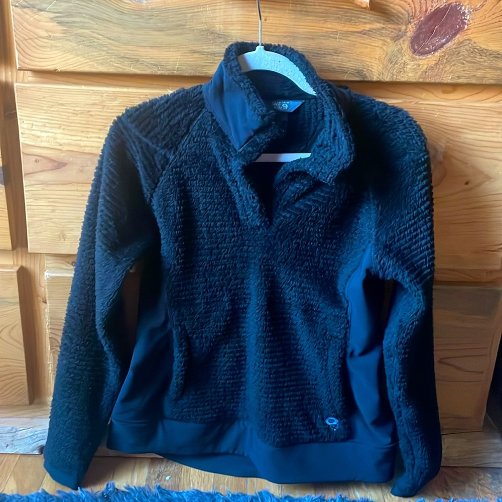 Mountain Hardware jacket 😍 womens medium LIKE NEW